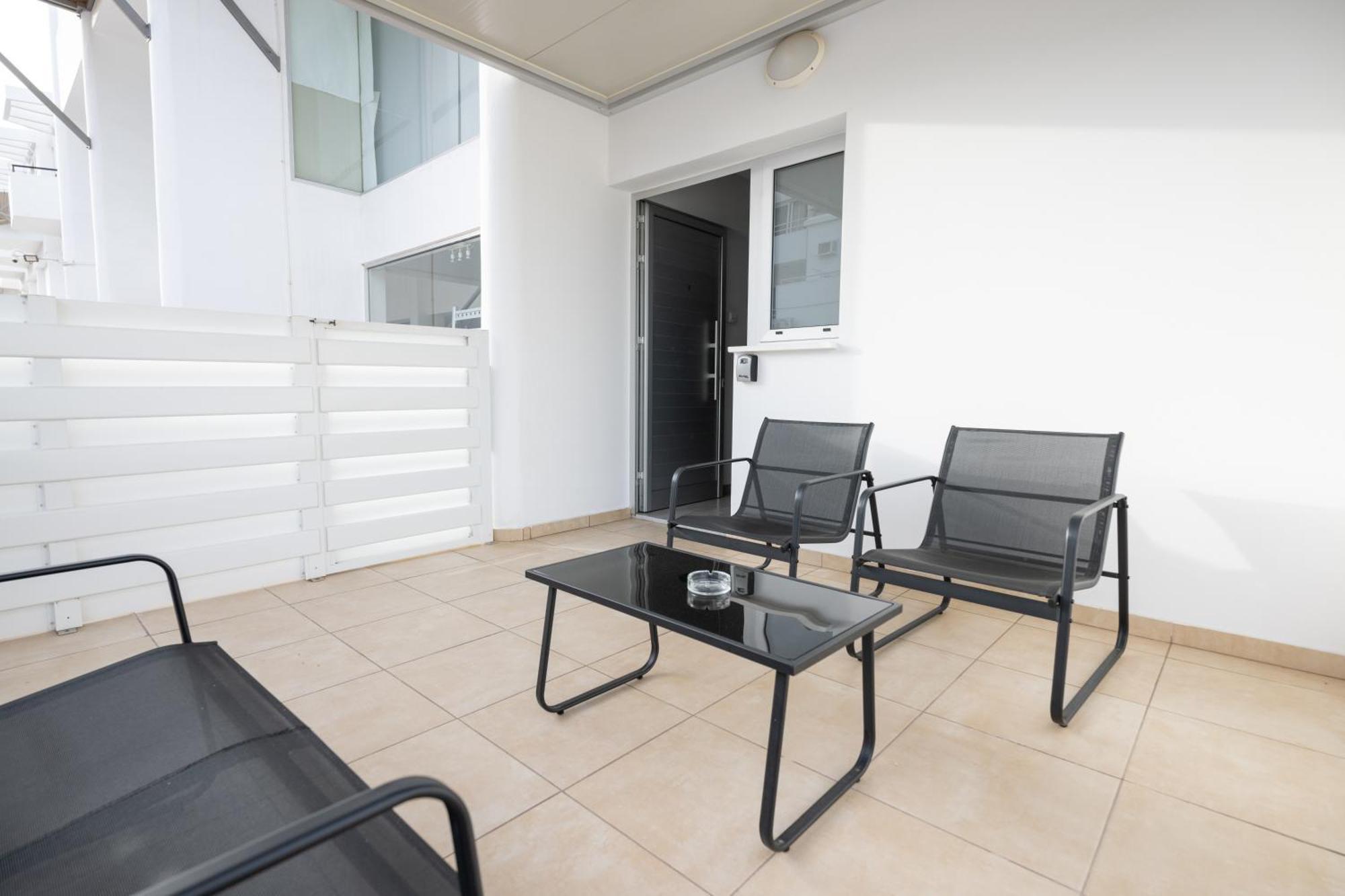 Napa Centrale Suites Айя-Напа Экстерьер фото