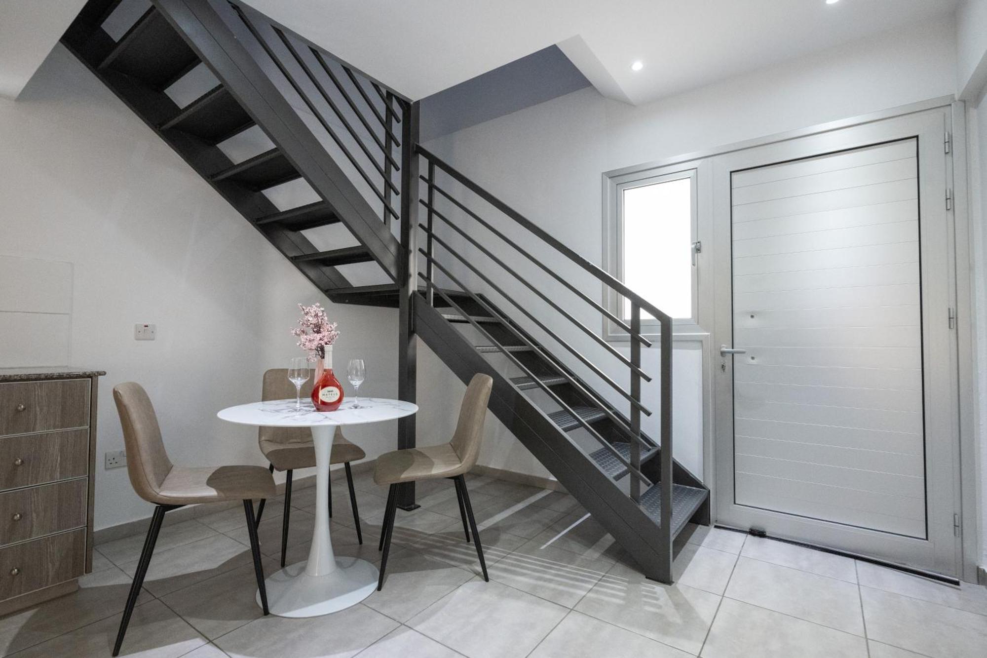 Napa Centrale Suites Айя-Напа Экстерьер фото